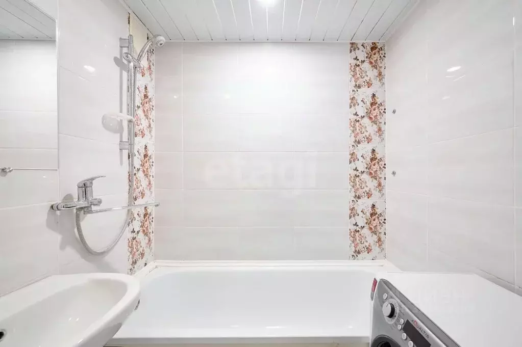 1-к кв. Псковская область, Псков Коммунальная ул., 72 (33.0 м) - Фото 0