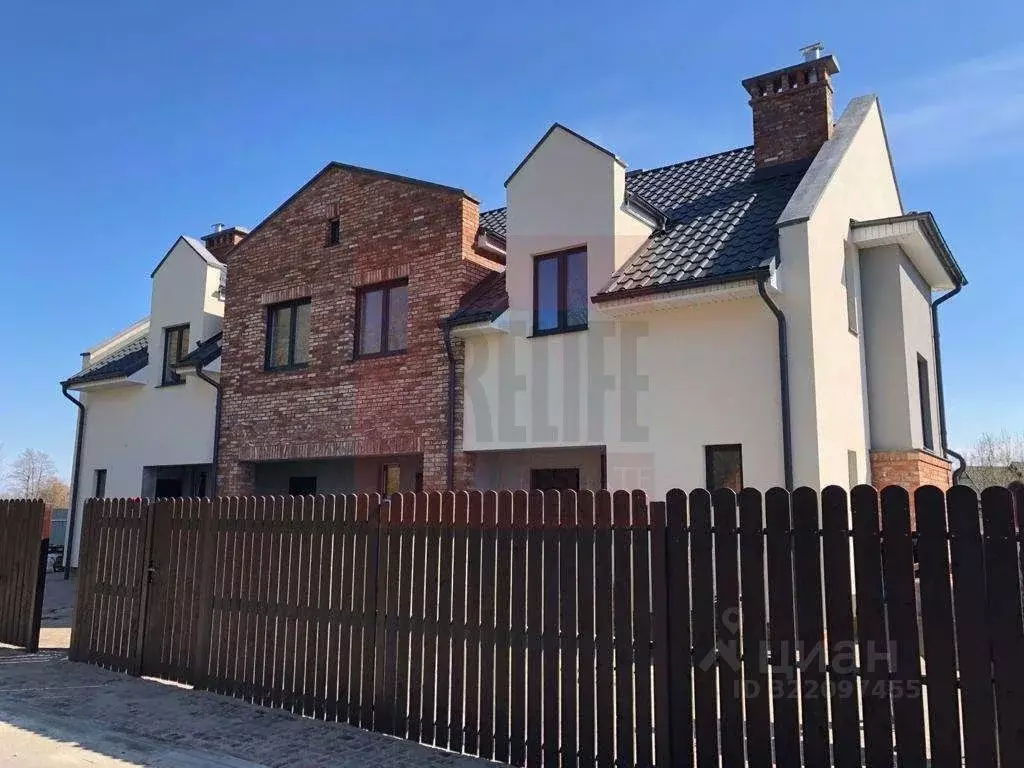 Таунхаус в Калининградская область, Пионерский Рабочая ул., 22 (129 м) - Фото 1