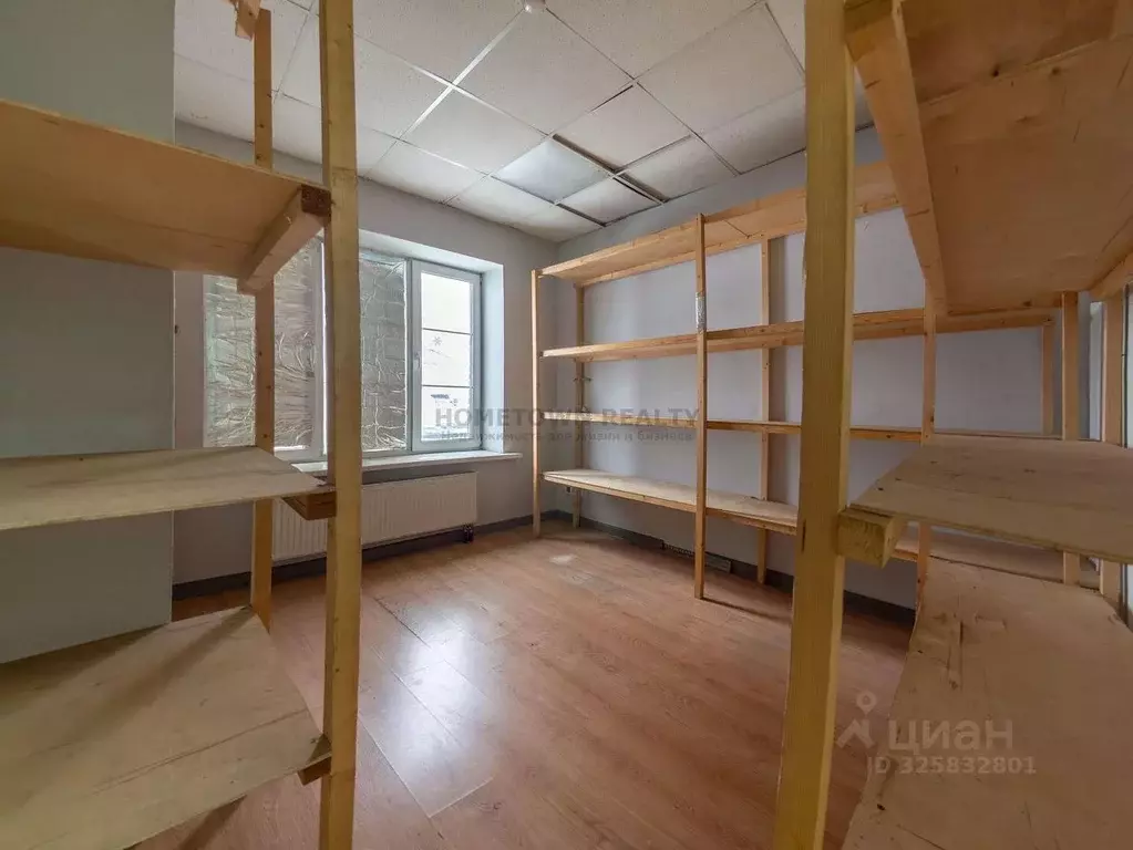 Помещение свободного назначения в Московская область, Реутов ш. ... - Фото 1