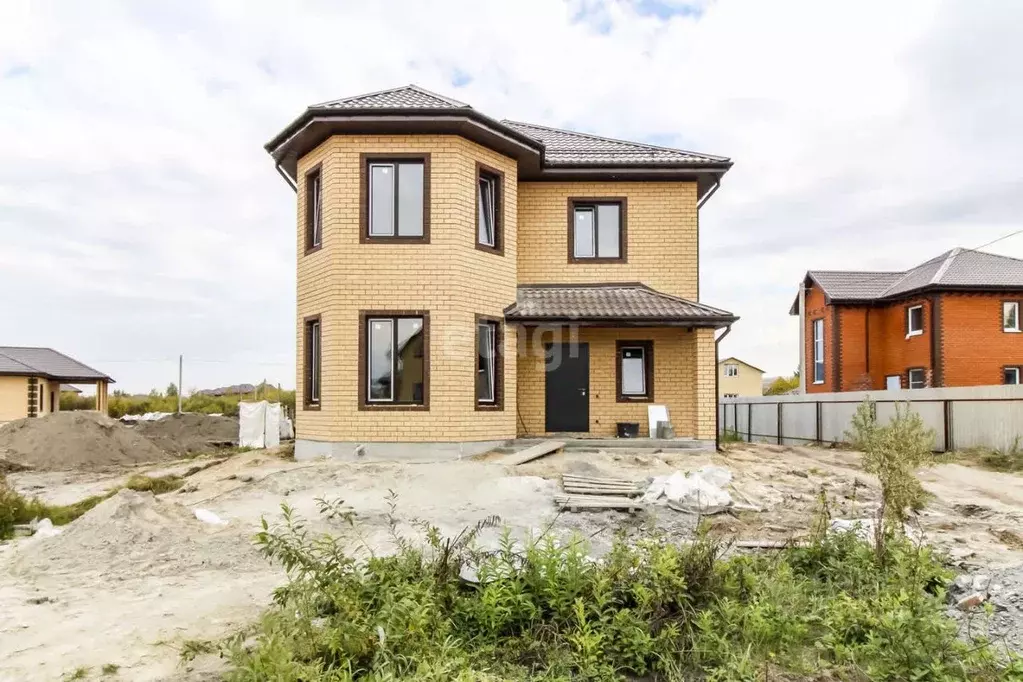 Дом в Тюменская область, Тюмень Самотлорская ул. (152 м) - Фото 1