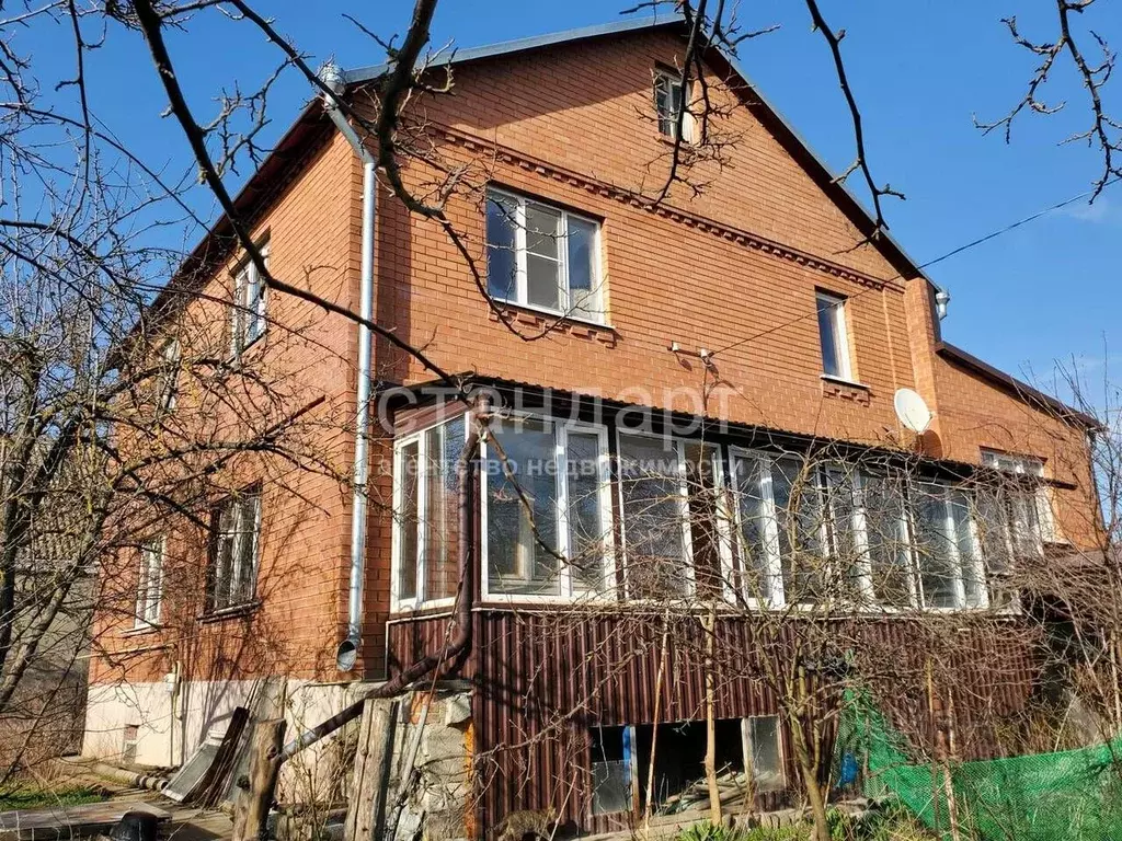Дом в Ставропольский край, Ессентуки Розовая ул. (322 м) - Фото 1