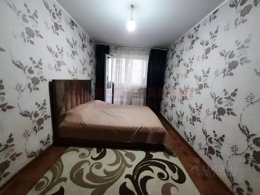 3-к кв. Астраханская область, Астрахань Звездная ул., 51к1 (64.8 м) - Фото 0