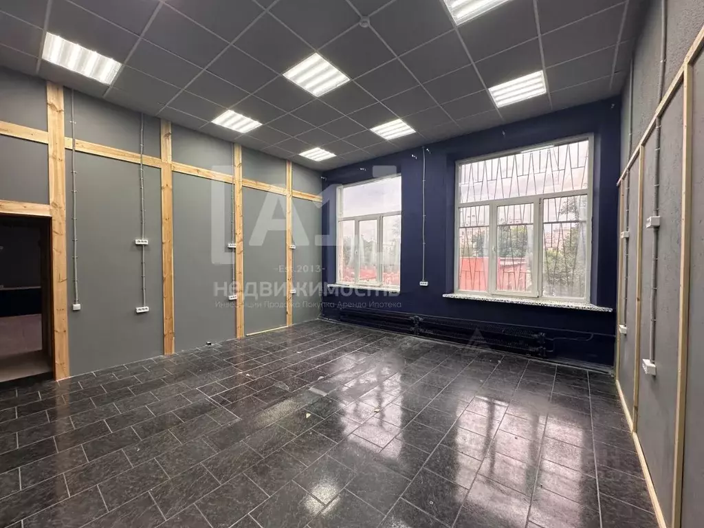 Помещение свободного назначения в Челябинская область, Челябинск ул. ... - Фото 1