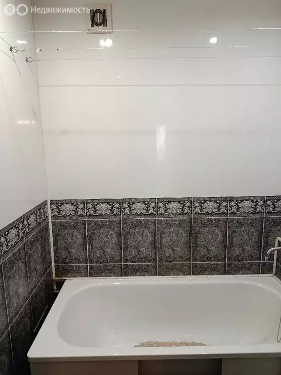 3-комнатная квартира: Сыктывкар, улица Чкалова, 26 (58.4 м) - Фото 1