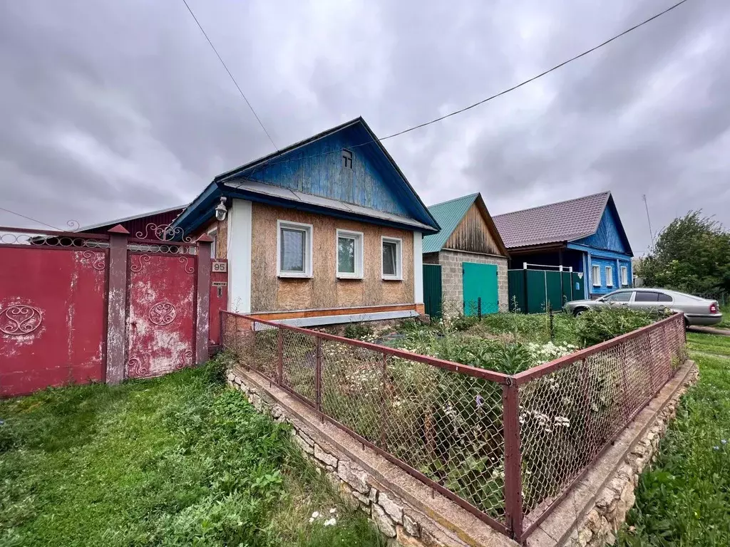 Дом в Оренбургская область, с. Сакмара ул. Садовая (58 м) - Фото 0
