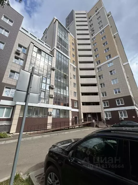 2-к кв. Кировская область, Киров Красноармейская ул., 82А (70.7 м) - Фото 0