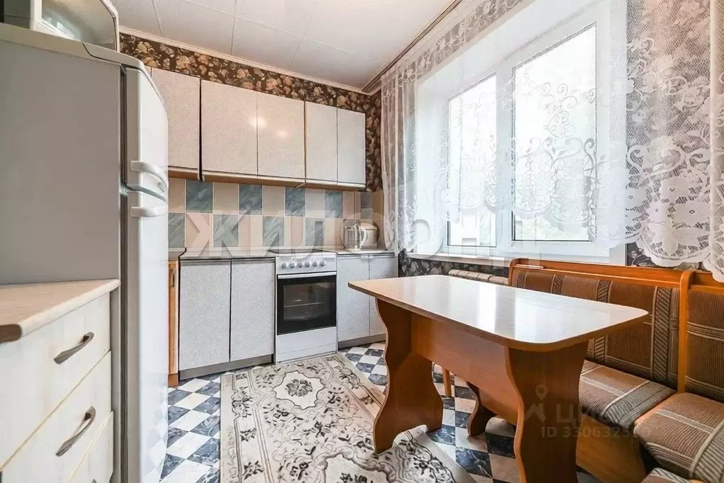 2-к кв. Алтайский край, Барнаул ул. Гущина, 171 (49.3 м) - Фото 1
