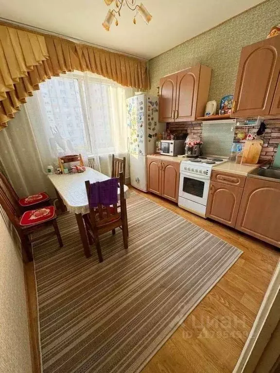 3-к кв. Белгородская область, Старый Оскол Лесной мкр, 17 (62.0 м) - Фото 0