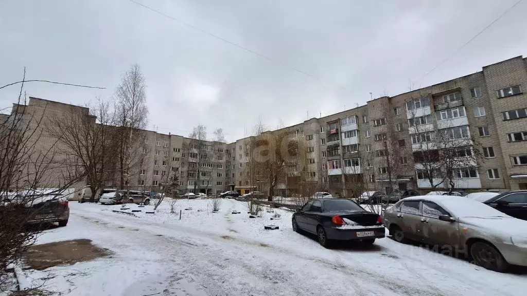 3-к кв. Смоленская область, Смоленск Южный мкр, 35 (74.4 м) - Фото 0