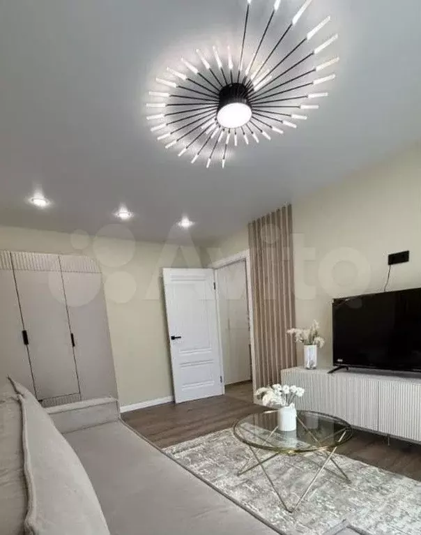 2-к. квартира, 37,6 м, 8/9 эт. - Фото 1