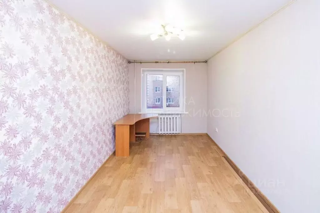 2-к кв. Тюменская область, Тюмень ул. Карла Маркса, 123 (46.4 м) - Фото 1