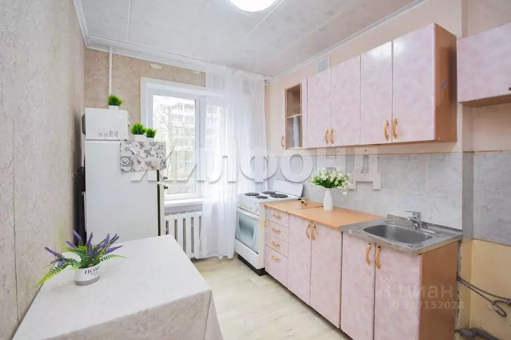 3-к кв. Новосибирская область, Новосибирск Академгородок мкр, ул. ... - Фото 0