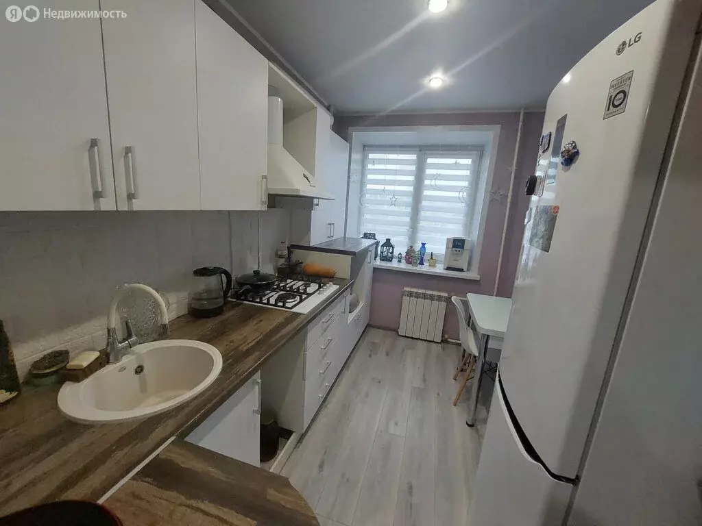 3-комнатная квартира: Строитель, микрорайон Южный, 19к3 (60.4 м) - Фото 1