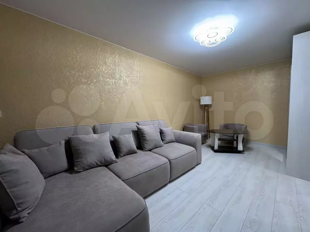 2-к. квартира, 54 м, 3/9 эт. - Фото 0