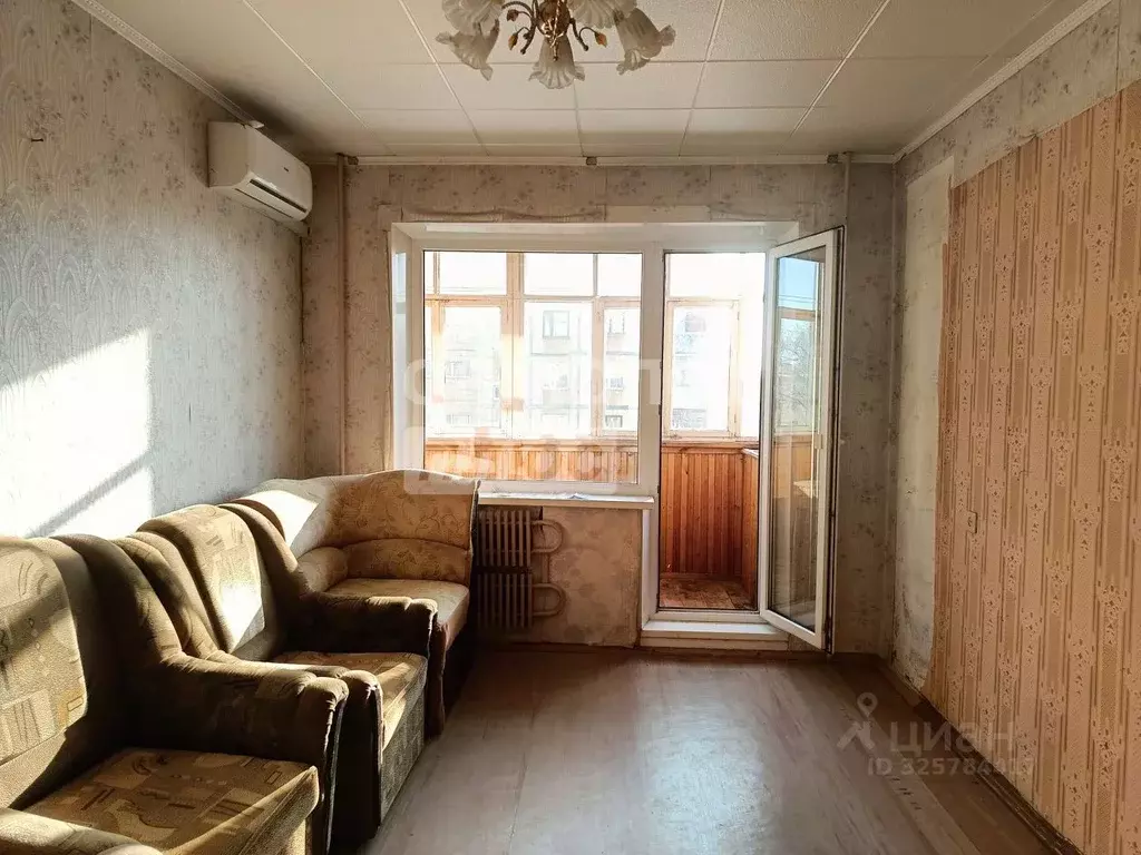 2-к кв. Белгородская область, Старый Оскол Молодогвардеец мкр, 18 ... - Фото 1