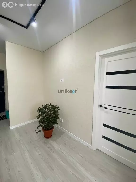 2-комнатная квартира: Октябрьский, улица Калинина, 8 (38 м) - Фото 1