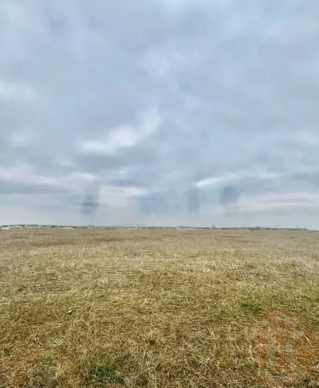 Участок в Крым, Сакский район, Крайненское с/пос, с. Вершинное ул. ... - Фото 1