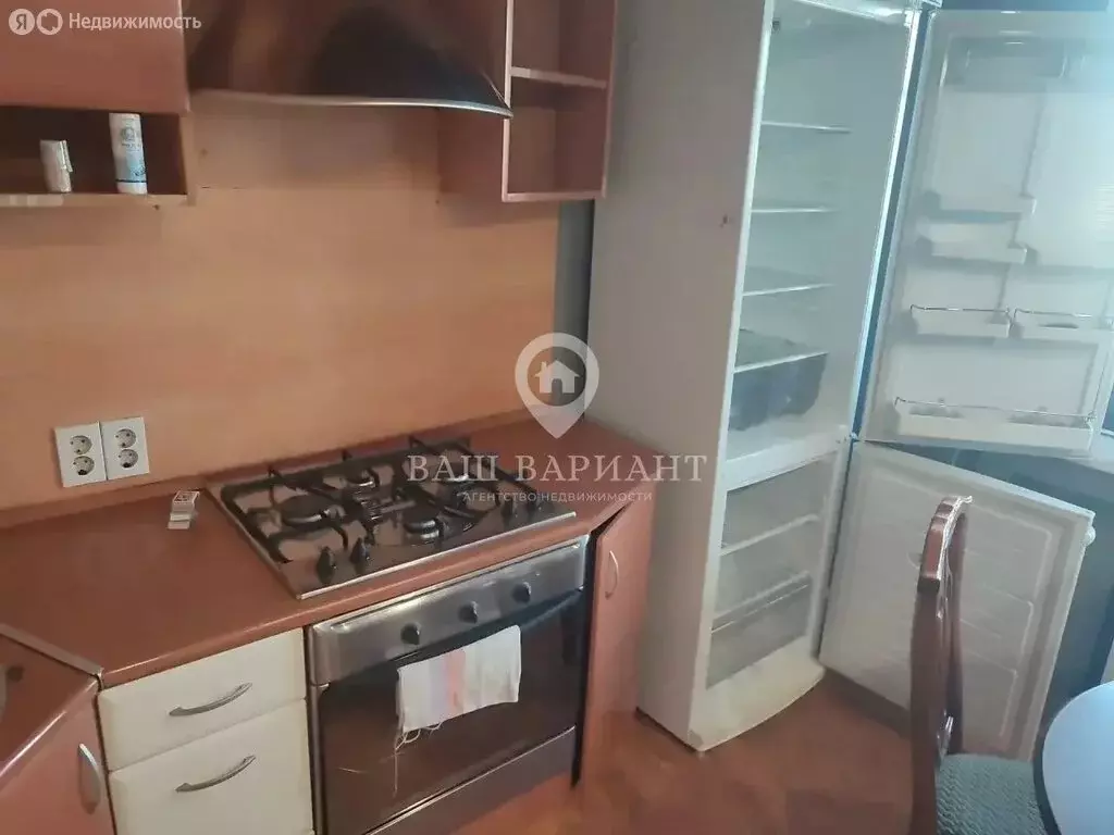 3-комнатная квартира: Рыбинск, улица Суркова, 3 (60.1 м) - Фото 2