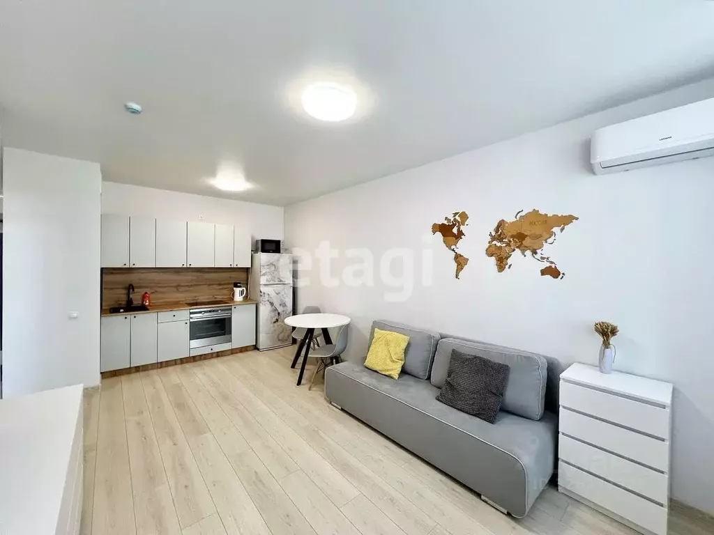 1-к кв. Тюменская область, Тюмень ул. Тимофея Чаркова, 91 (38.0 м) - Фото 1