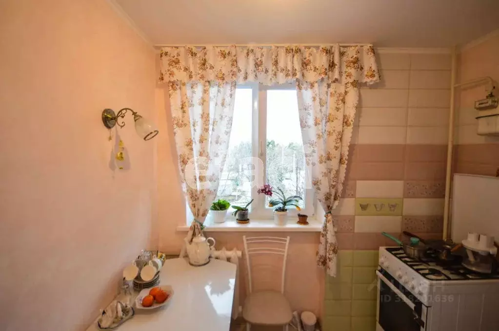 2-к кв. Севастополь ул. Маршала Крылова, 15 (42.8 м) - Фото 0