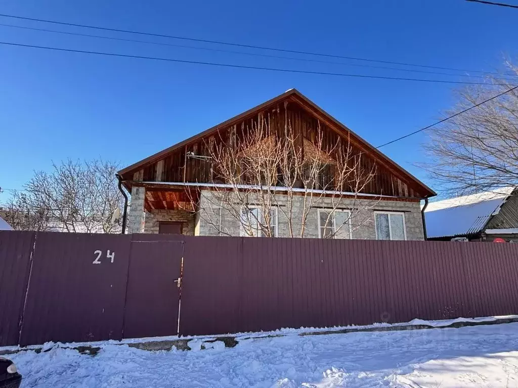 Дом в Астраханская область, Икрянинский район, Ильинка рп Подгорная ... - Фото 1