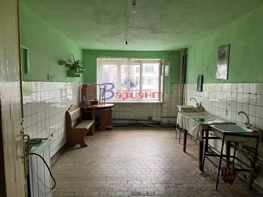 Комната Челябинская область, Миасс ул. Лихачева, 21 (18.0 м) - Фото 0