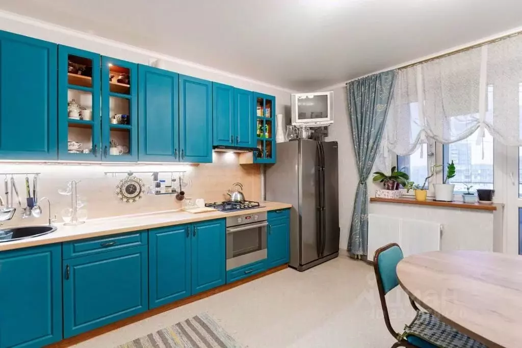 3-к кв. Омская область, Омск ул. 70 лет Октября, 15/1 (85.2 м) - Фото 1