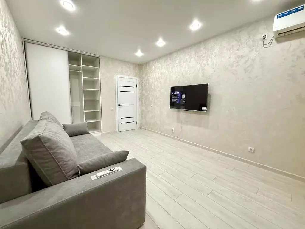 1-к кв. Татарстан, Казань ул. Петра Полушкина, 1 (40.0 м) - Фото 1