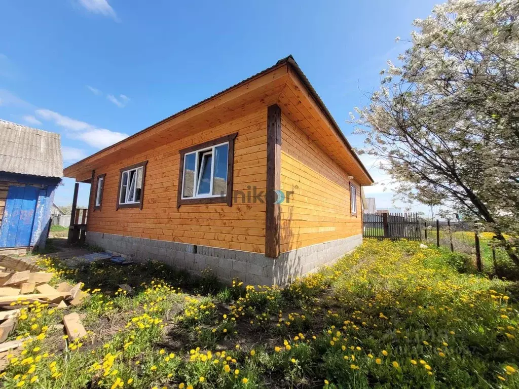 Дом в Башкортостан, Иглинский сельсовет, с. Иглино ул. 8 Марта (140 м) - Фото 1