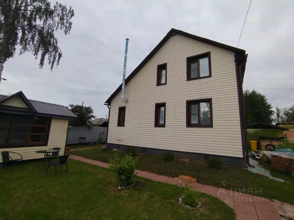 Дом в Коми, Сыктывкар Республиканская ул. (100 м) - Фото 1