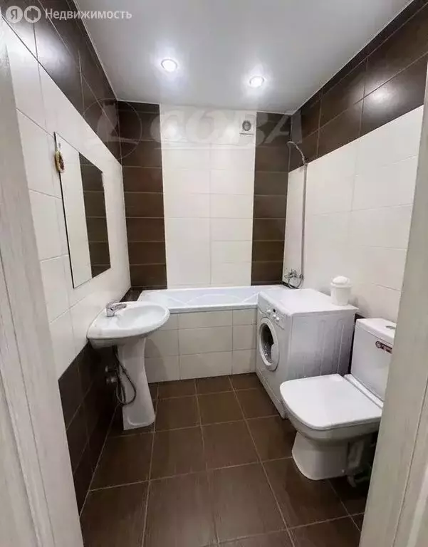 Квартира-студия: Тюмень, улица Константина Посьета, 10 (27 м) - Фото 1