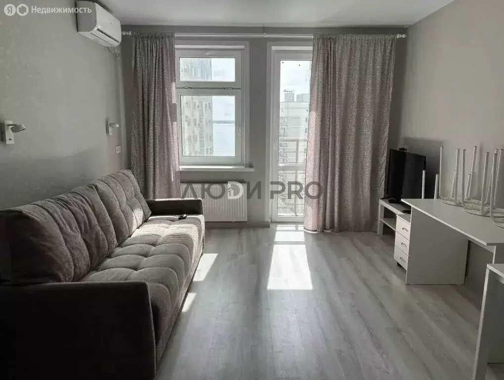 Квартира-студия: Саратов, улица имени Н.Г. Чернышевского, 108А (28.9 ... - Фото 1