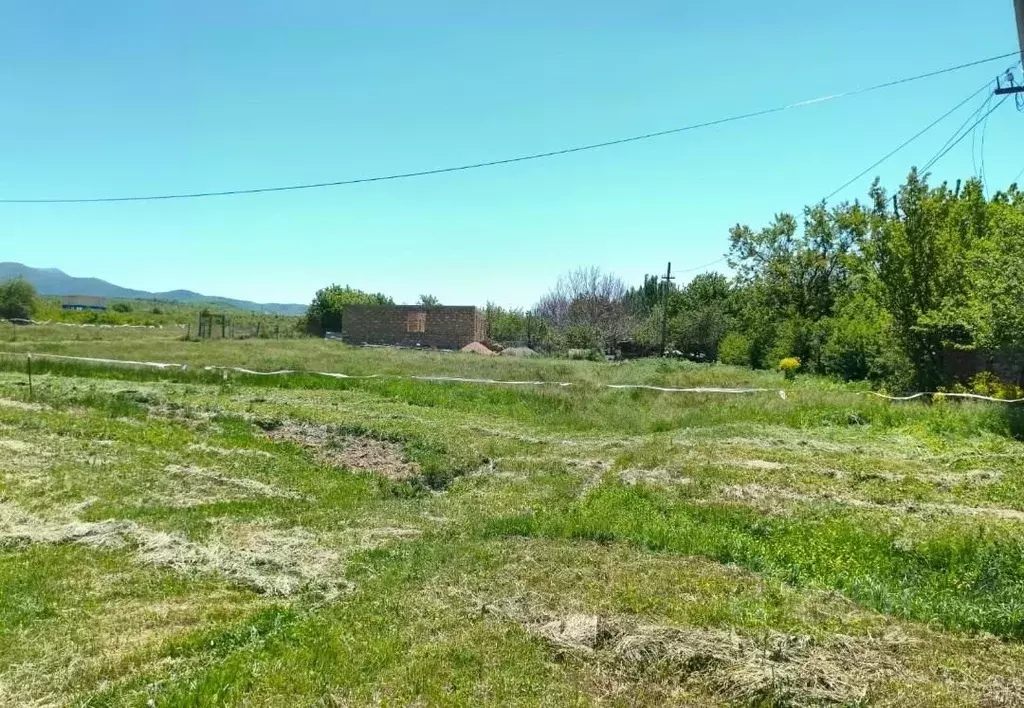 Участок в Крым, Симферопольский район, с. Доброе ул. Лесная (12.0 ... - Фото 0