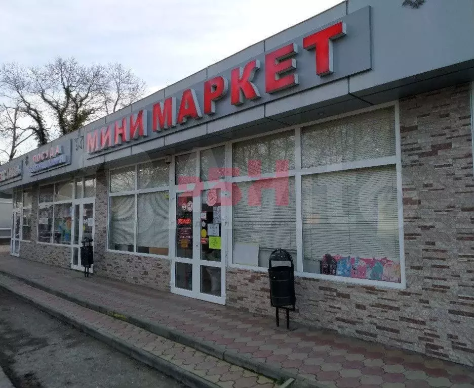 Здание на трафике - Фото 0