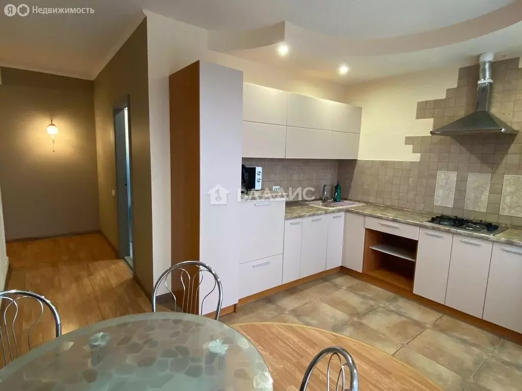 2-комнатная квартира: Волгоград, улица Карла Либкнехта, 21 (79 м) - Фото 2