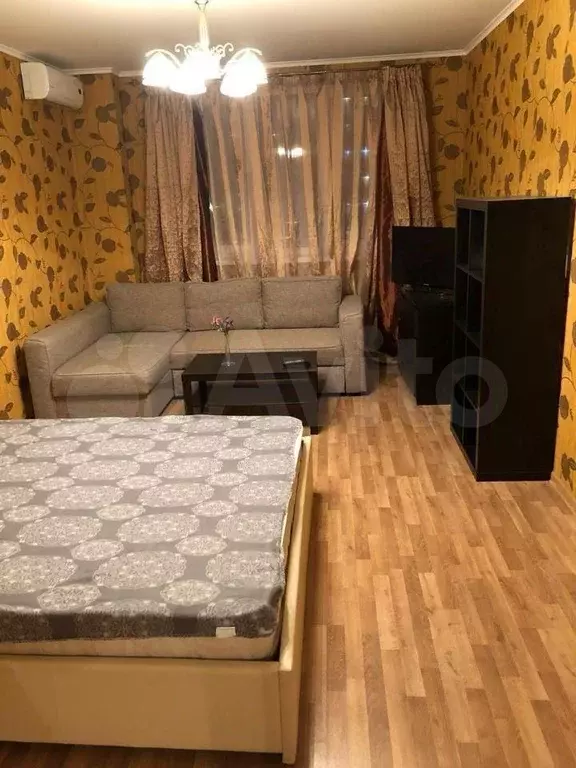 1-к. квартира, 60 м, 4/20 эт. - Фото 1