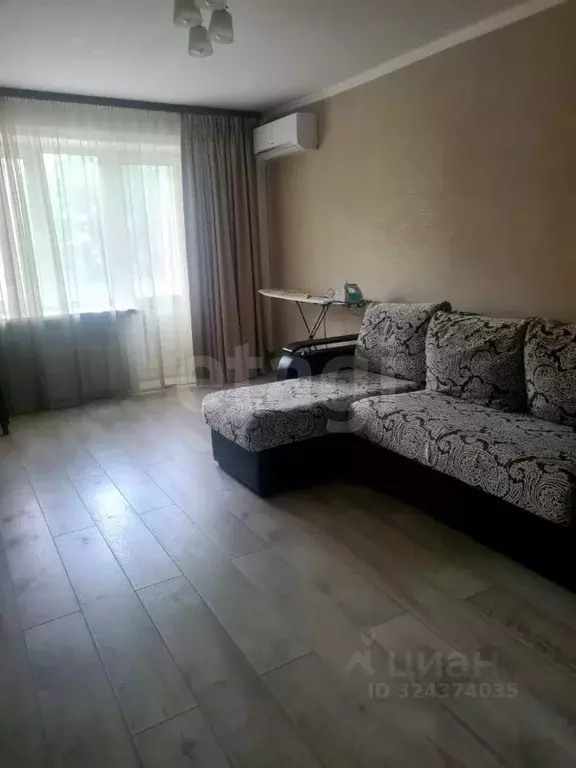 Студия Сахалинская область, Южно-Сахалинск ул. Ленина, 297 (29.0 м) - Фото 1