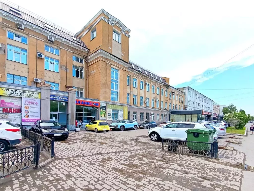 Помещение свободного назначения в Омская область, Омск просп. Карла ... - Фото 1