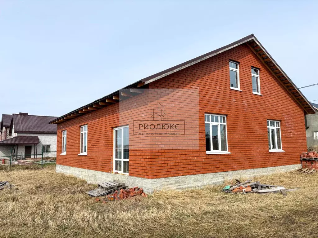 Дом в Челябинская область, Магнитогорск ул. Российская, 68 (120 м) - Фото 1