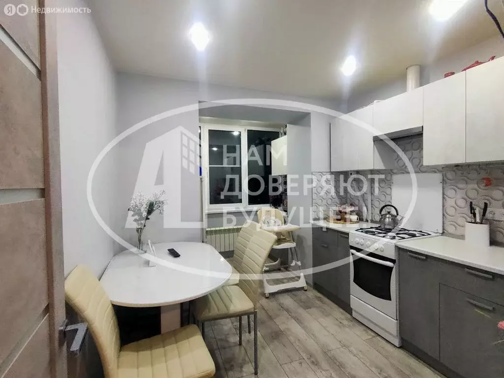 2-комнатная квартира: Кунгур, улица Пугачёва, 48 (49.8 м) - Фото 1