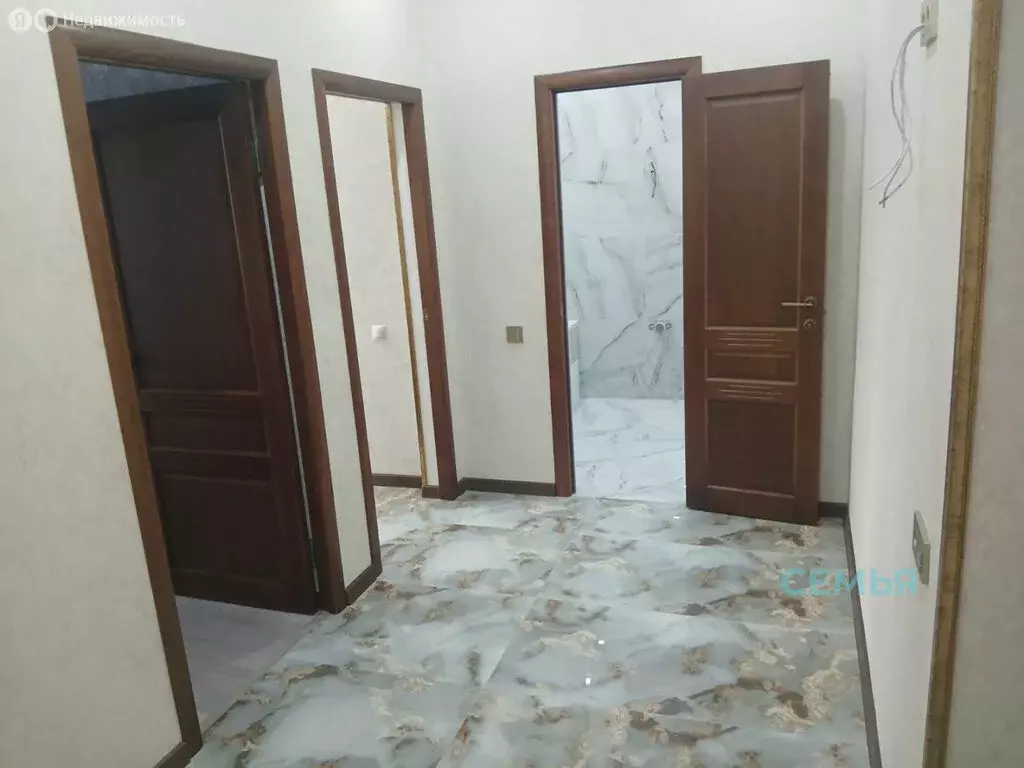 2-комнатная квартира: Владикавказ, улица Куйбышева, 77 (52 м) - Фото 1