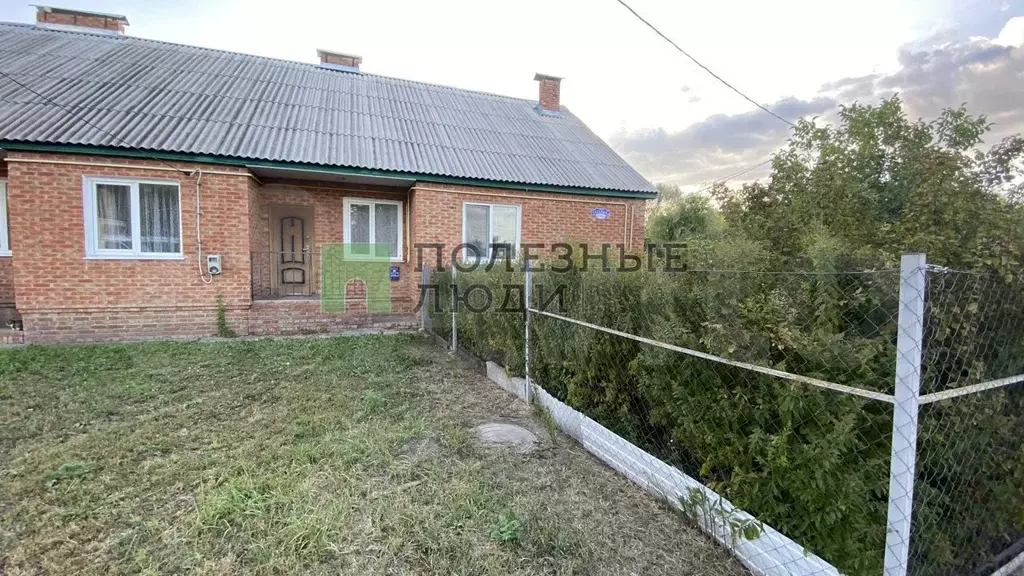 3-к. квартира, 60 м, 1/1 эт. - Фото 0