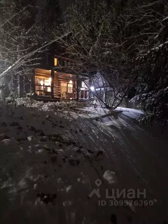 Дом в Ленинградская область, Выборгский район, Рощинское городское ... - Фото 1