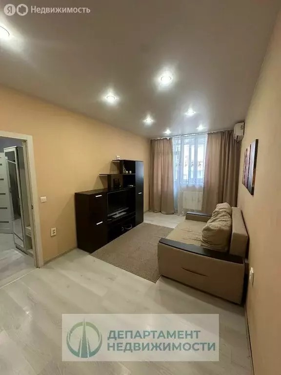 2-комнатная квартира: Краснодар, улица Цезаря Куникова, 18к9 (55 м) - Фото 1