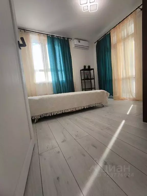 2-к кв. Крым, Симферополь просп. Александра Суворова (56.0 м) - Фото 1