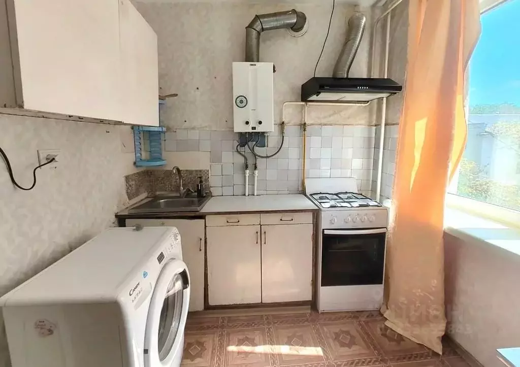 2-к кв. Крым, Симферополь ул. Дмитрия Ульянова, 8 (45.2 м) - Фото 2