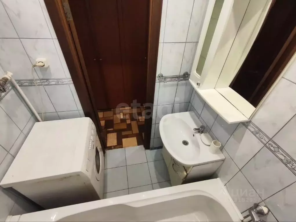 2-к кв. Ярославская область, Рыбинск ул. Суркова, 5 (52.7 м) - Фото 1
