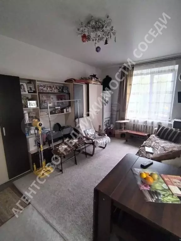 Комната 18,8 м в 3-к., 2/4 эт. - Фото 0