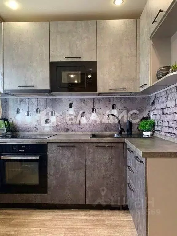 3-к кв. Иркутская область, Иркутск Байкальская ул., 274 (61.7 м) - Фото 0