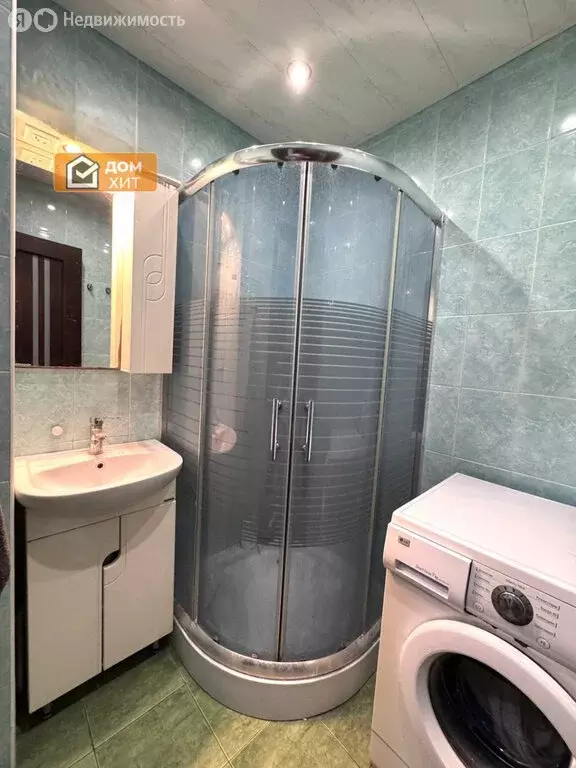 3-комнатная квартира: Саки, Крымская улица, 1 (67.7 м) - Фото 1